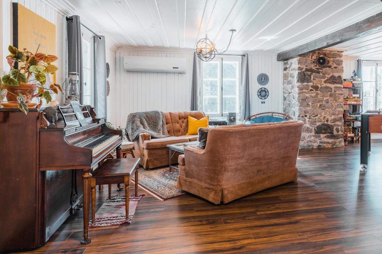 Auberge De L'Ouest Deschambault Екстер'єр фото